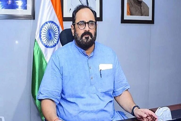 प्रौद्योगिकी कंपनियां, स्टार्ट-अप्स और सरकार भारत को सेमीकंडक्टर राष्ट्र और इलेक्ट्रॉनिक्स की वैश्विक मूल्य श्रृंखला में एक बड़ी ताकत बनाने के लिए भागीदारी करेंगे: राज्य् मंत्री राजीव चंद्रशेखर