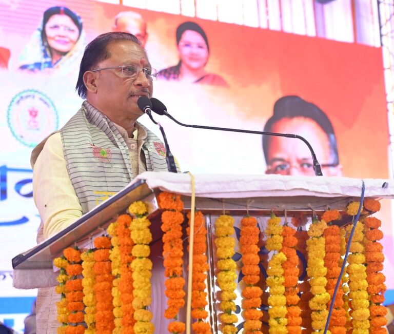 500 एकड़ क्षेत्र में फैला झुमका जलाशय बनेगा पर्यटन क्षेत्र, मुख्यमंत्री ने भी लिया बोटिंग का आनंद