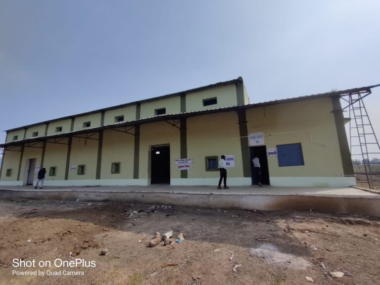 वेयरहाऊस का निरीक्षण