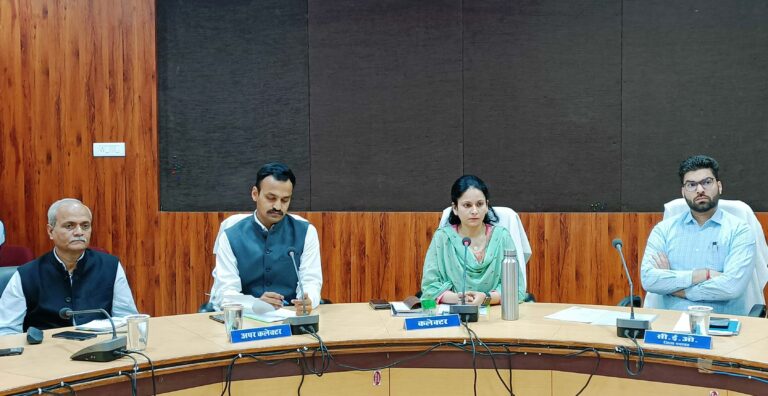 नर्मदा जयंती की सभी तैयारियां समयपूर्व पूर्ण करें – कलेक्टर – मण्‍डला