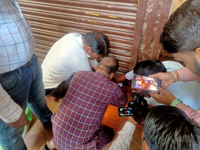 लायसेंस की शर्तों का उल्लंघन करने पर पटाखा की 2 तथा मैग्जीन की एक गोदाम सील – मण्‍डला