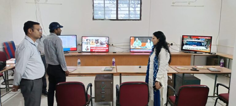 अभ्यर्थियों के सोशल मीडिया एकाउंट पर नजर रखें – डॉ. सिडाना