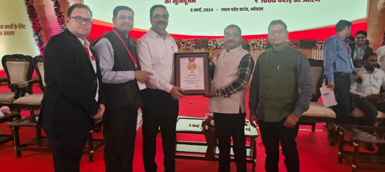 ’लगवा लो तुम टीका बी.सी.जी. टीका’ गीत लोकार्पित (मण्‍डला समाचार)