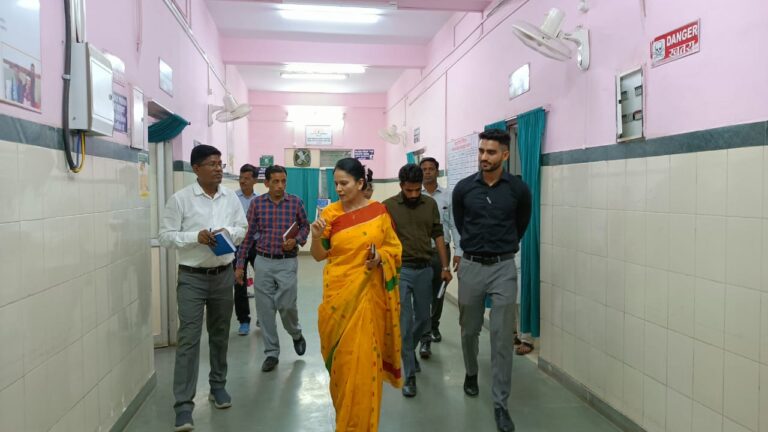 अनुपस्थित चिकित्सकों पर कार्यवाही करने के निर्देश (मण्‍डला समाचार)