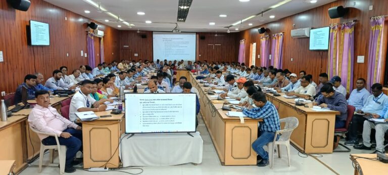 कलेक्टर ने ली नोडल अधिकारियों की बैठक