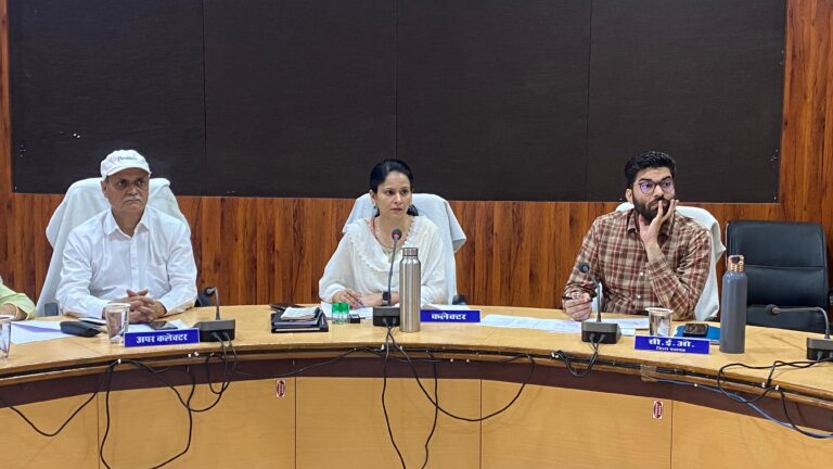 गर्मी के मौसम को ध्यान में रखते हुए मतदान केन्द्रों पर व्यवस्थाएं रखें – डॉ. सिडाना