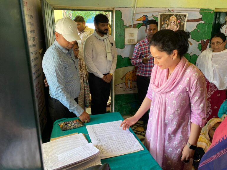 सर्वे कर प्रत्येक गर्भवती महिलाओं का पंजीयन एवं टीकाकरण सुनिश्चित करें – डॉ. सिडाना (मण्‍डला समाचार)