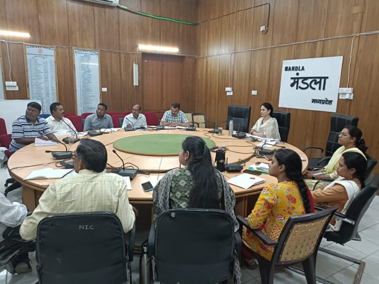 किसानों को स्थानीय परिस्थितियों के अनुरूप फसलों के चयन हेतु प्रेरित करें (मण्‍डला समाचार)