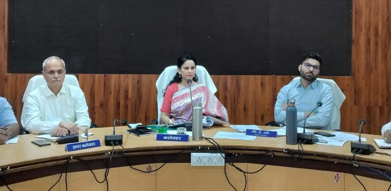 टीएल, जनसुनवाई तथा सीएम हेल्पलाईन के प्रकरणों को प्राथमिकता से निराकृत करें – डॉ. सिडाना