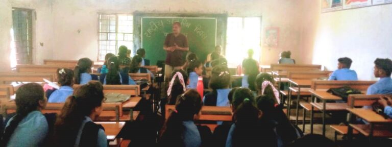 चंद्रयान 3 की सफलता के ऐतिहासिक क्षण की स्मृति में रंगोली, प्रश्नोत्तरी एवं संवाद कार्यक्रम आयोजित