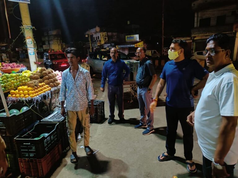 कलेक्टर ने किया रात्रिकालीन नगर का भ्रमण