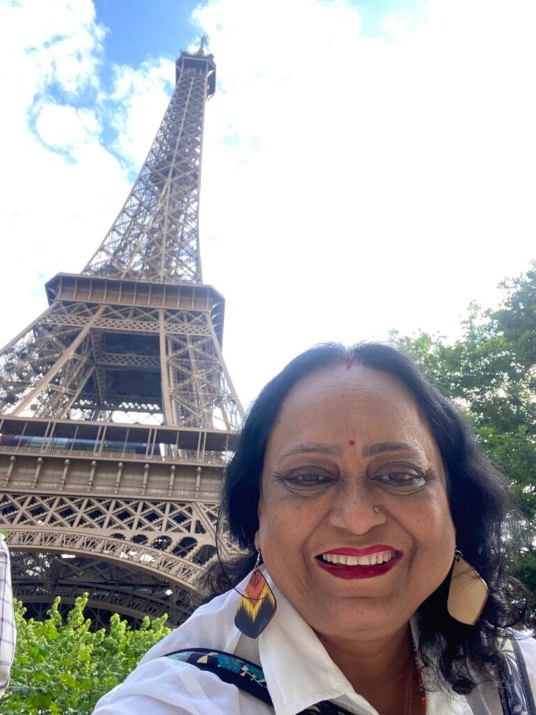 वंदनीय हिन्दी….