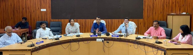 कलेक्टर सोमेश मिश्रा ने पंचचौकी महाआरती हेतु अधिकारियों को सौंपी जिम्मेदारी